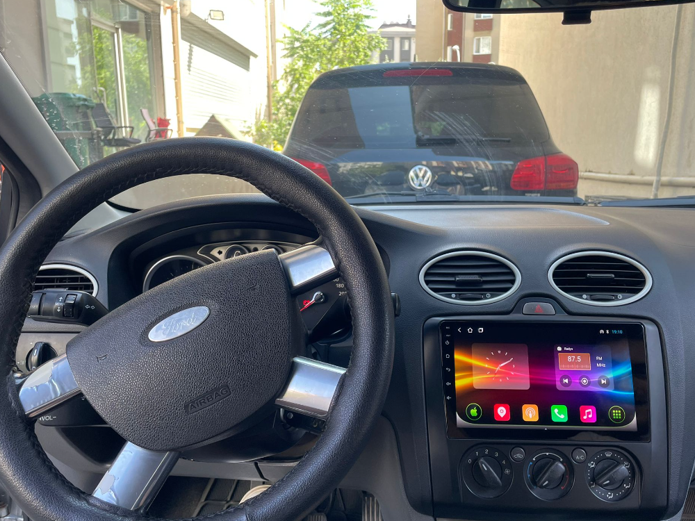 FORD FOCUS 2  MANUEL KLİMA ANDROİD 4/64 CARPLAY