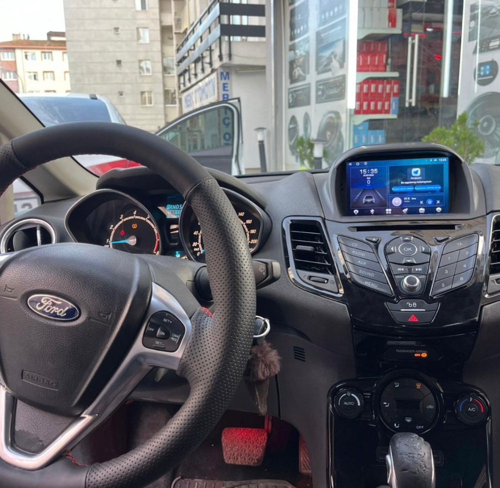 FORD FİESTA 2009,2017 ORJİNAL GÖRÜNÜMLÜ 7İNÇ 8/128 CARPLAY