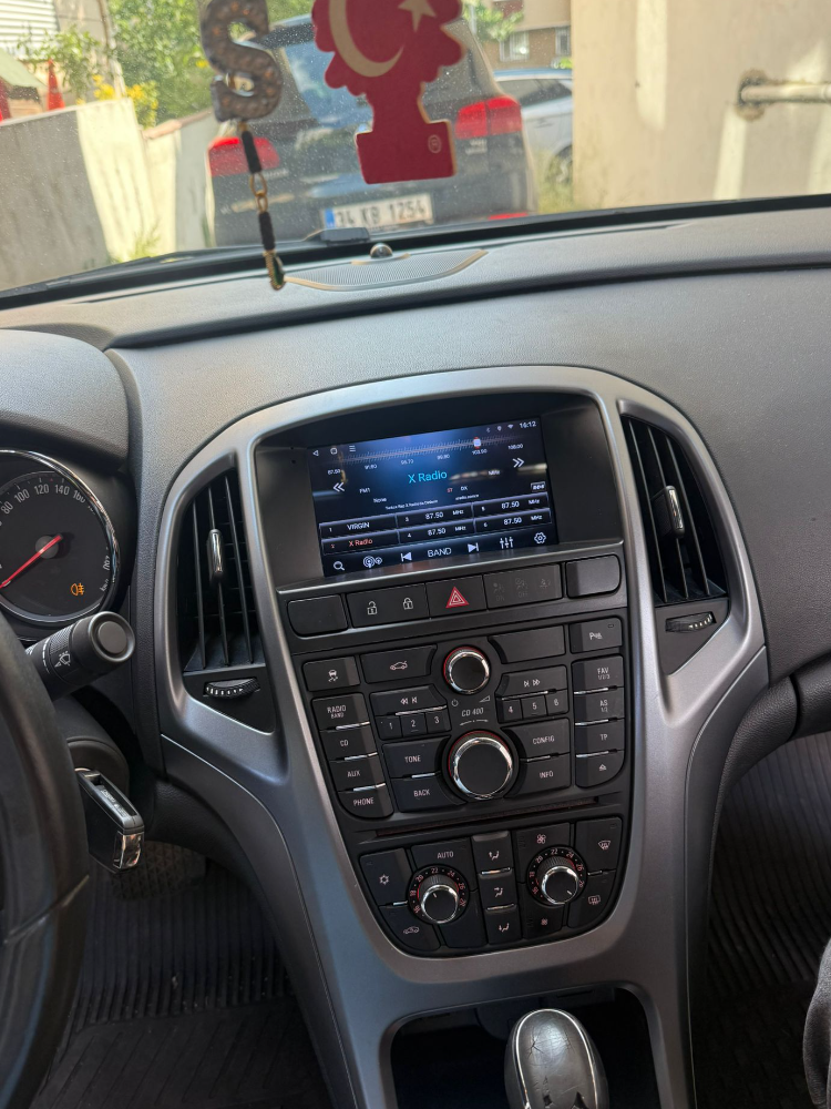 Opel Astra J 7 İnç ORJİNAL GÖRÜNÜMLÜ ANDROİD 12/256 CARPLAY